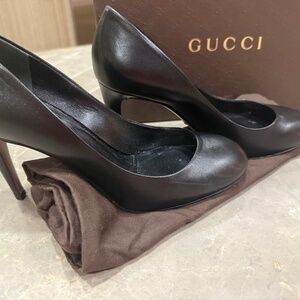 Gucci Malaga Kid Leather Pumps, Size 36